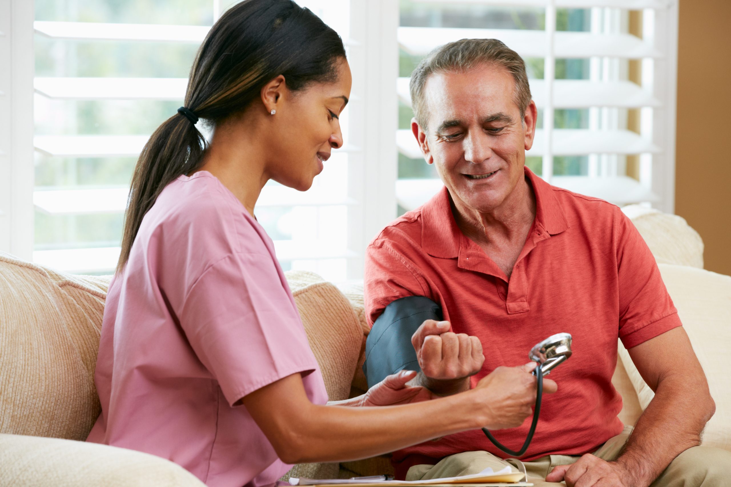 You are currently viewing Top Pros & Cons of Home Health Services: A Therapist’s Viewpoint